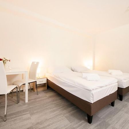 Hotel Blue Apartment Pressburg Exterior foto
